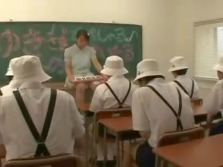 Giapponese in classe divertimento vid