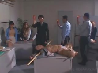 יפני מלוכלך וידאו עבד מוענש עם extraordinary דוֹנַג dripped ב שלה גוף