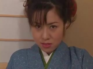 Chinatsu nakano - 23 יו יפני geisha מִתבַּגֵר